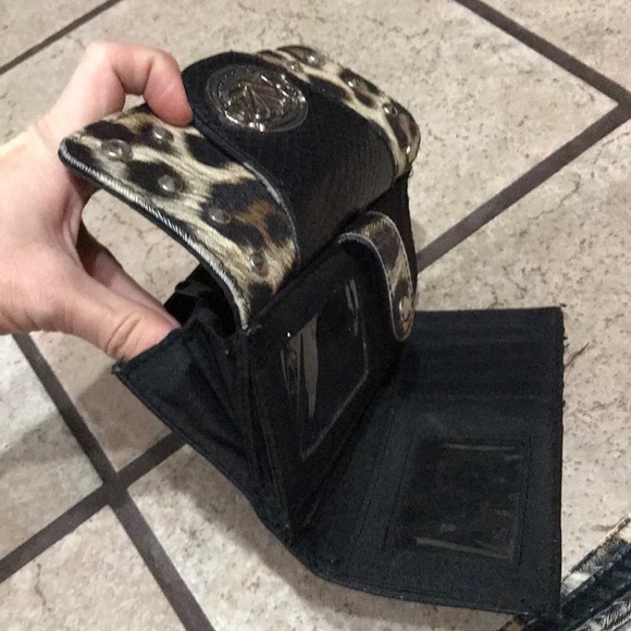 NEW UPDATED INFO!!KATHY VAN ZEELLAND PURSE/WALLET - Picture 7 of 8